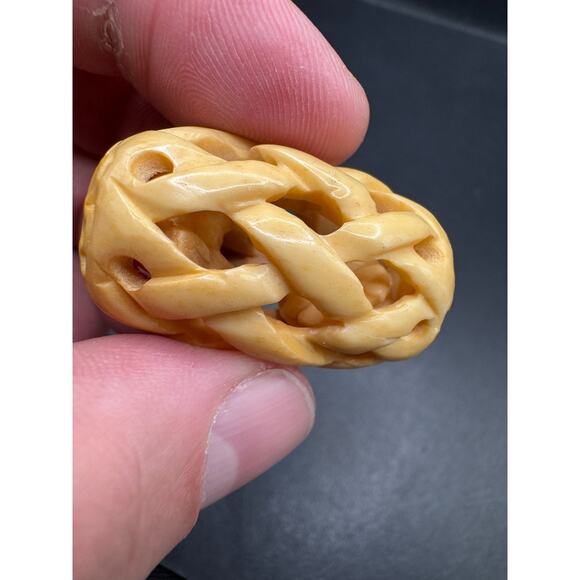 Vintage Barrel Open Weave Cross w/ Frog Couple Hand Carved Bead 38.2mm - Picture 5 of 10